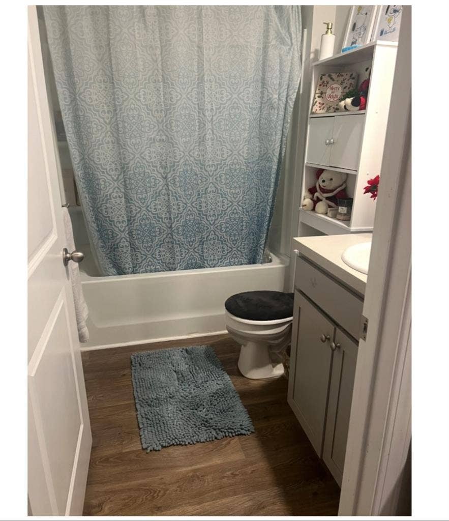 Room in good neighborhood