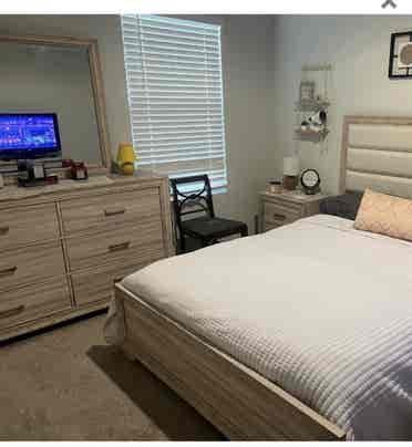 Room in good neighborhood