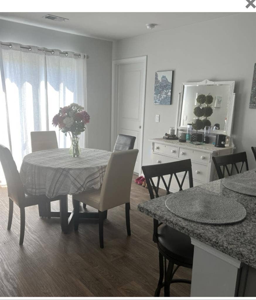 Room in good neighborhood
