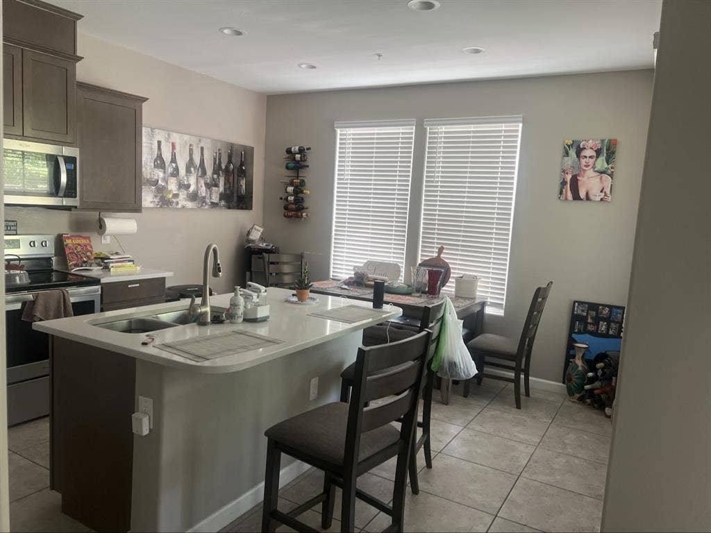 Rooms for rent w/Utilities