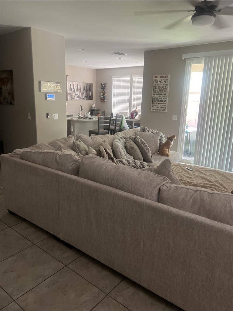 Rooms for rent w/Utilities