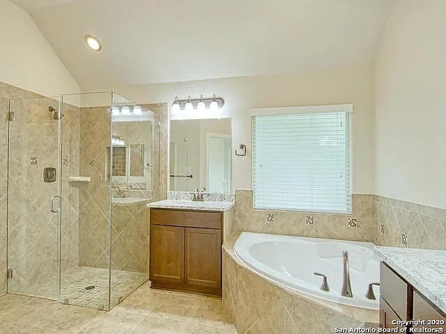 Master Bedoom for Rent