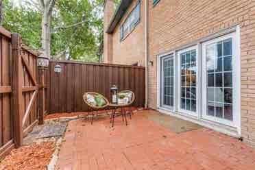 2-Bd/bth minutes from SMU  sqft