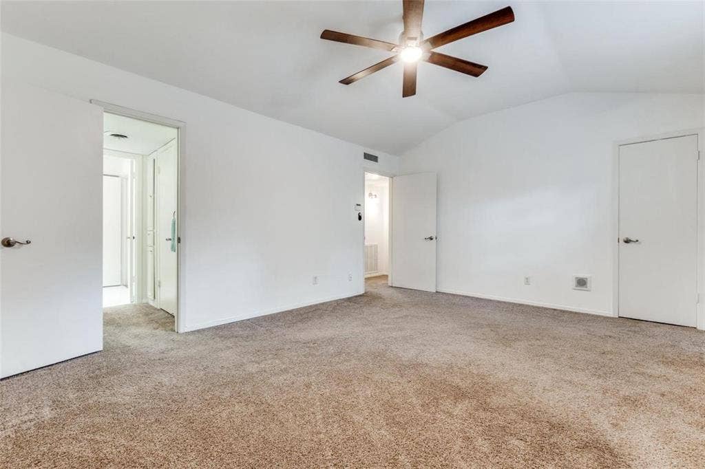2-Bd/bth minutes from SMU  sqft