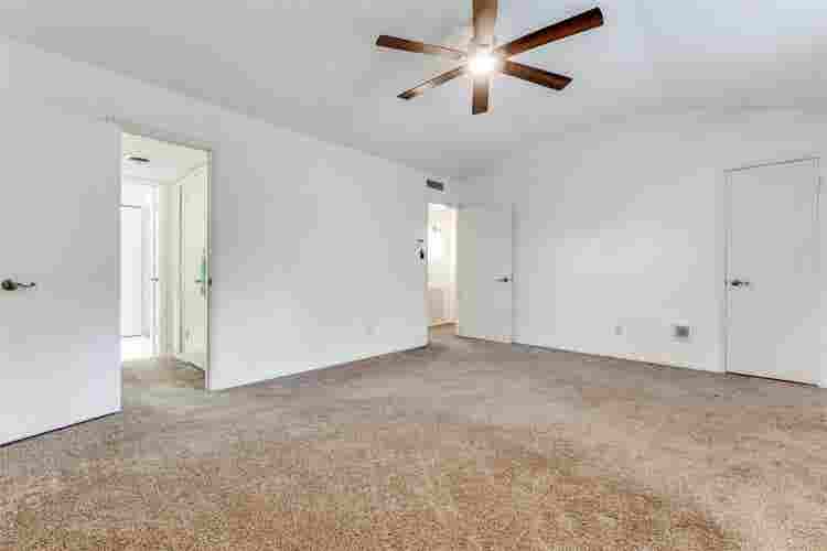 2-Bd/bth minutes from SMU  sqft