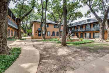 2-Bd/bth minutes from SMU  sqft