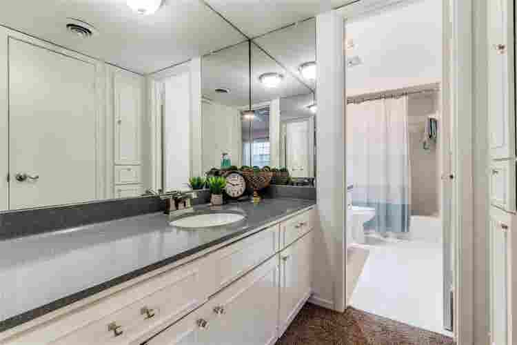 2-Bd/bth minutes from SMU  sqft