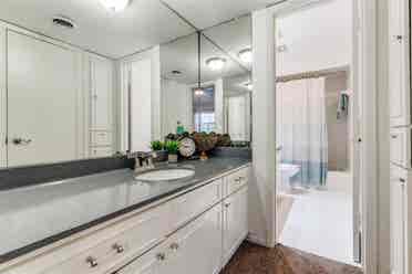 2-Bd/bth minutes from SMU  sqft