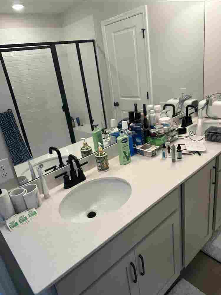 Master Bedroom for rent