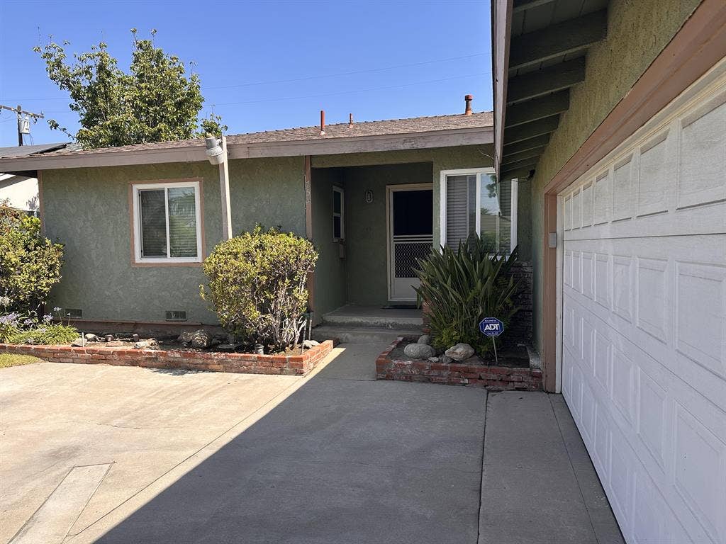 Room for Rent in Anaheim