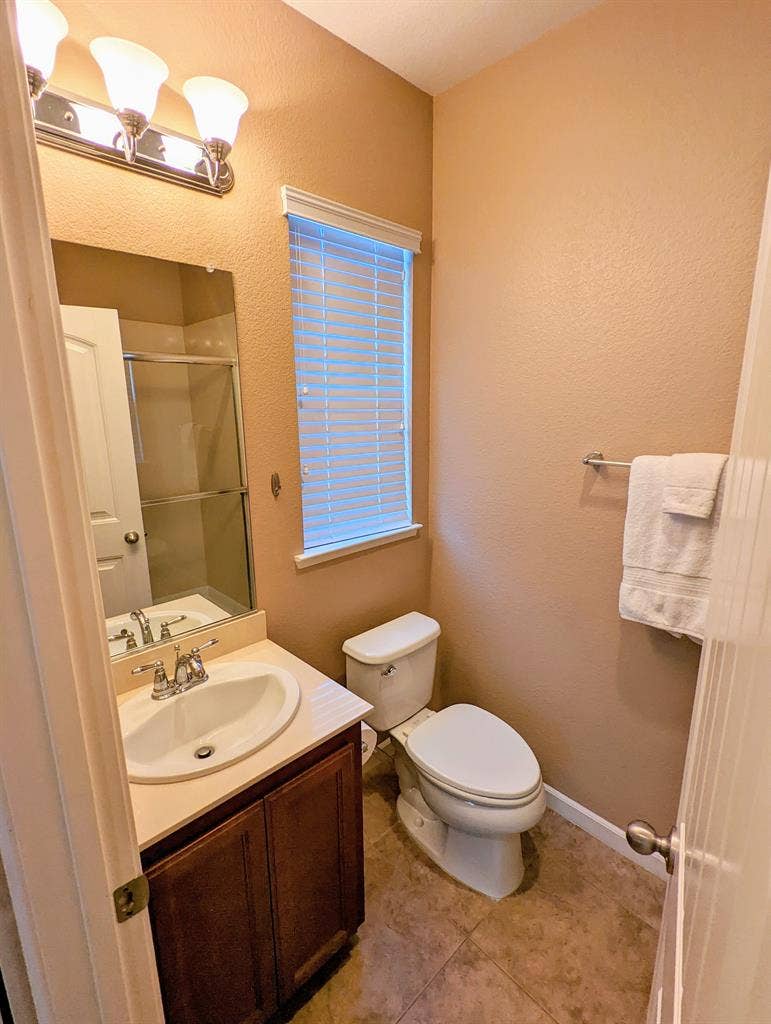 Private Bed&Bath in South Reno
