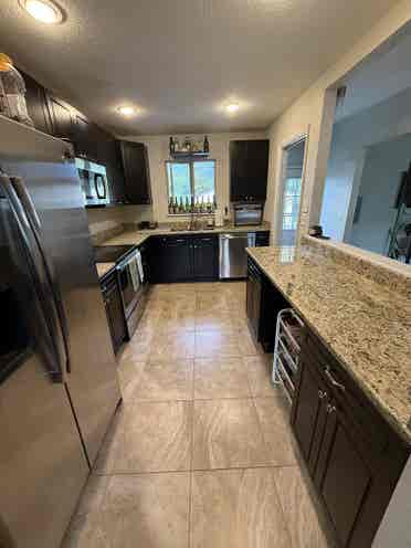 2 Bedrooms Available in Golden