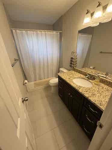2 Bedrooms Available in Golden