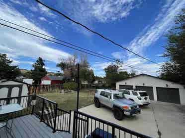 2 Bedrooms Available in Golden