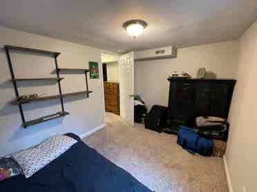 2 Bedrooms Available in Golden