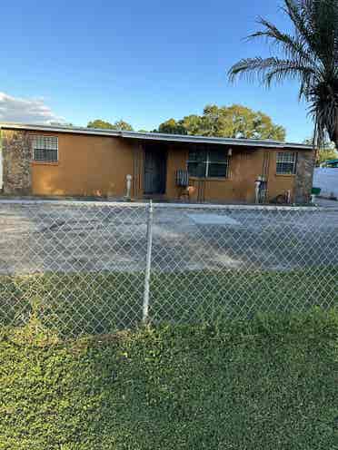 Four bedroom house for Rent