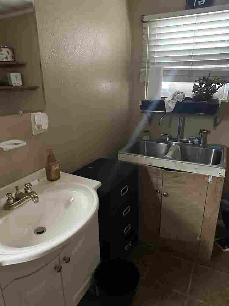 Efficiency for rent M/F