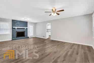 Looking for an roommate .