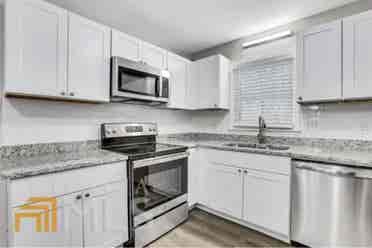Looking for an roommate .