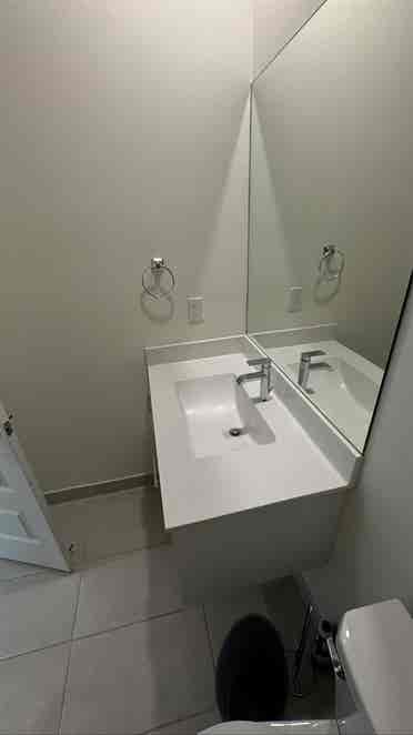 Room with private bathroom in Doral