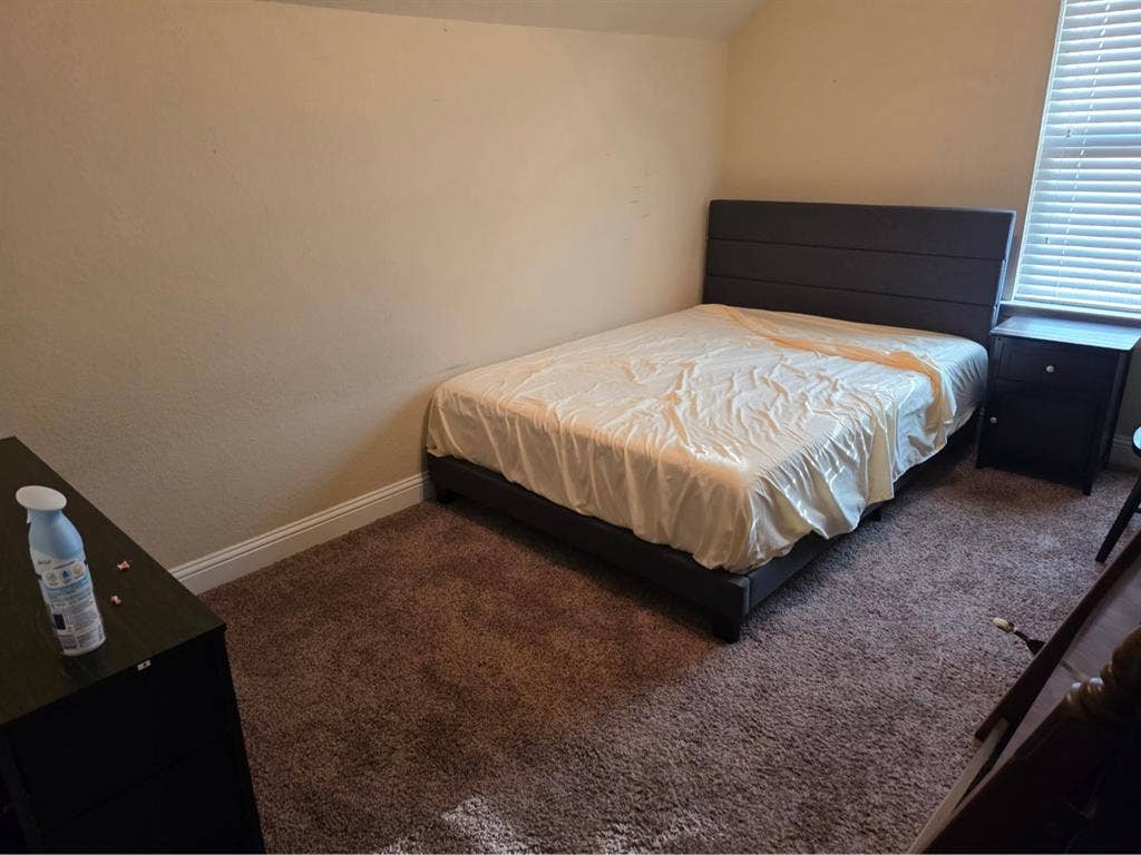 Room for rent in Pearland
