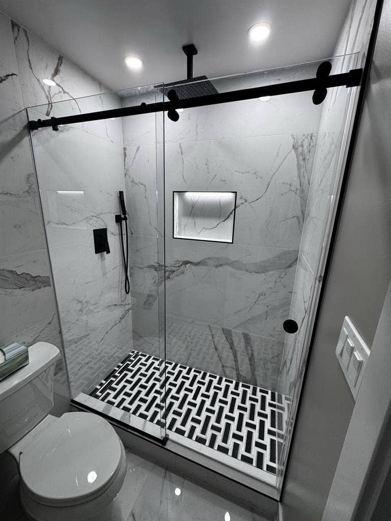 1 room, shared bathroom and kitchen