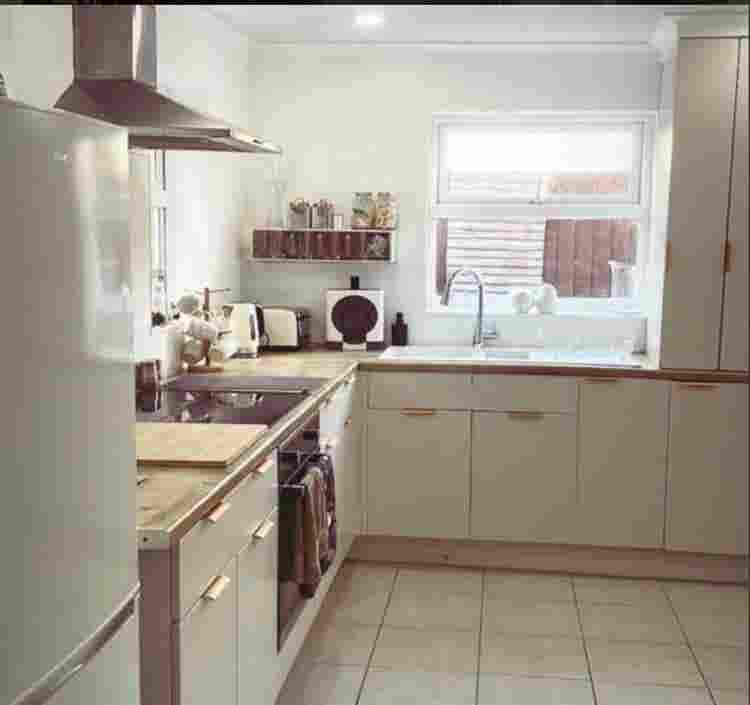 Wellbrow Road, L Room