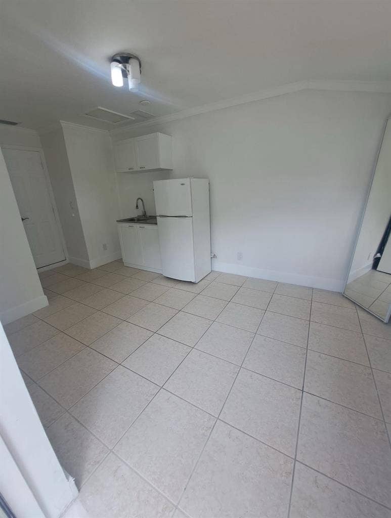 Renting a studio near Coral Gables