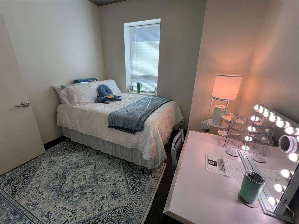 Re-let or Sublease U of A Studentt