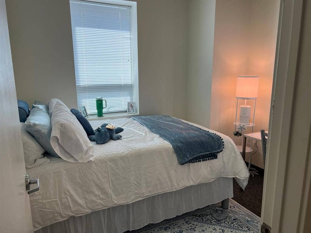Re-let or Sublease U of A Studentt