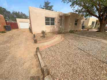 2 bedroom house for rent