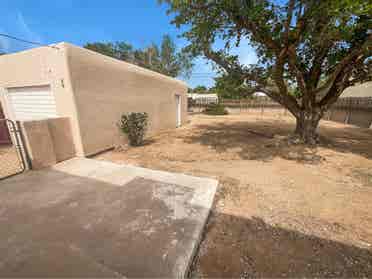 2 bedroom house for rent
