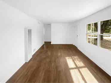 2 bedroom house for rent