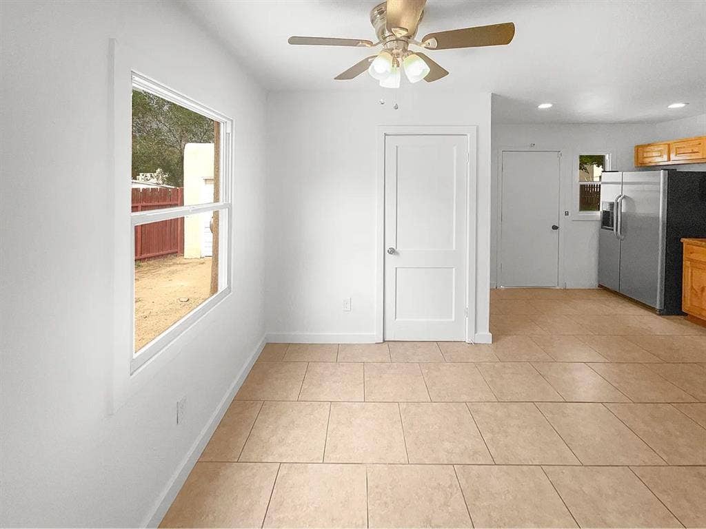2 bedroom house for rent