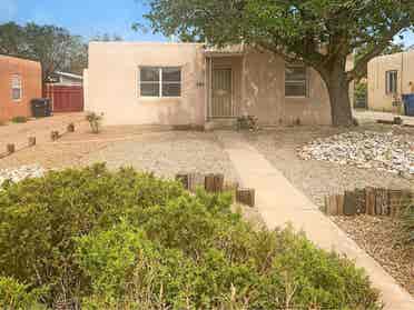 2 bedroom house for rent