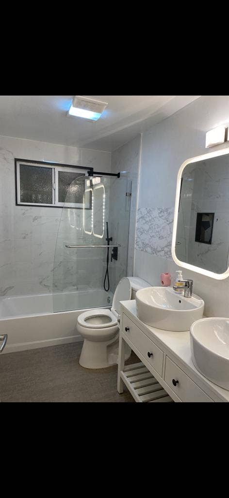 Room for rent Monterey Parkk