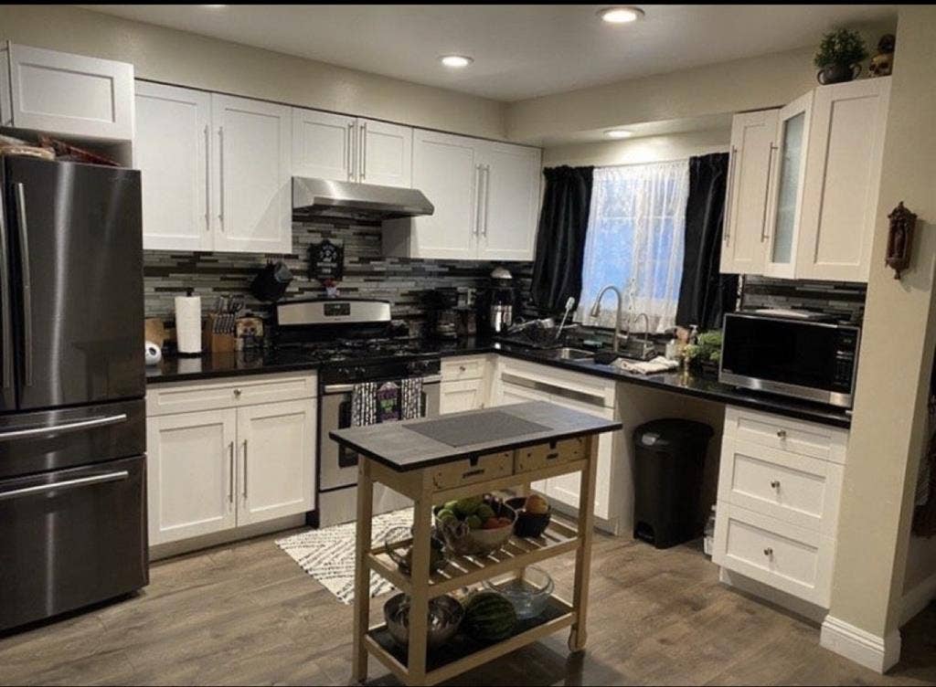 Room for rent Monterey Parkk