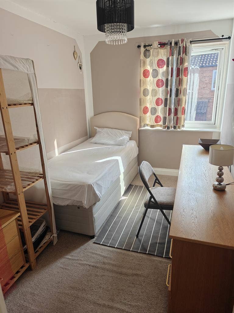 Beautiful Single Room for rent