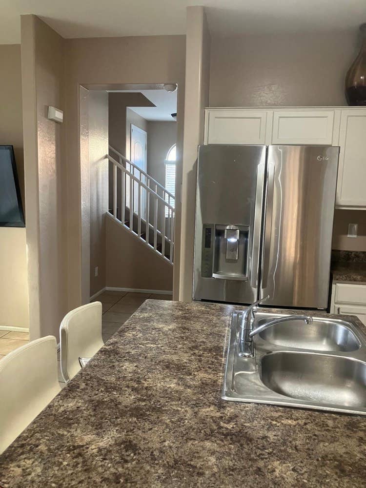 Room for rent . WEST VALLEY PHOENIX