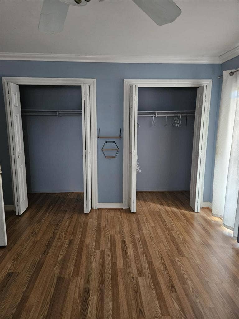 2 rooms available. 1 master