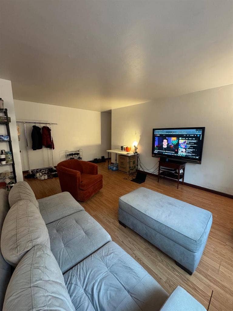 Private Room available for Lease