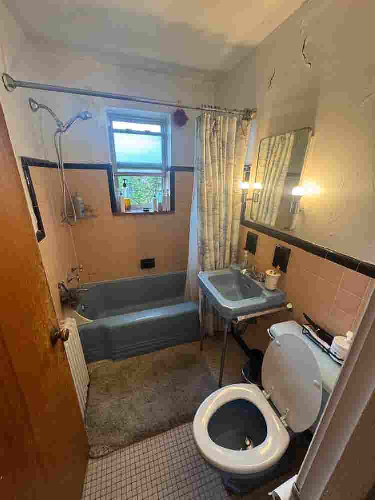 Private Room available for Lease