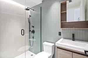 IMMEDIATE Move In! HUGE, NEW Room!