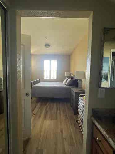 Furnished large room w/ensuite bath