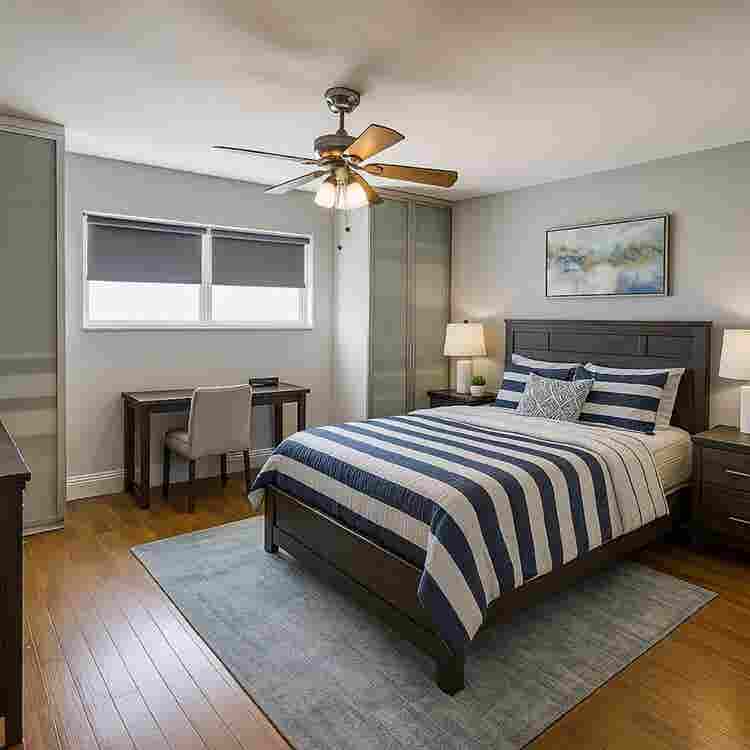 Room in a 4 bedroom house for rent