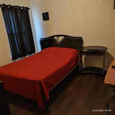 FURNISHED ROOM IN LUXURY HOME