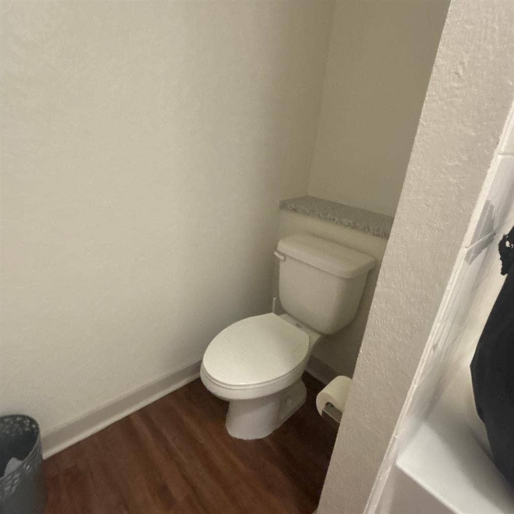 Private room and bathroom