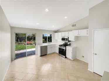 2bedroom house available to rent