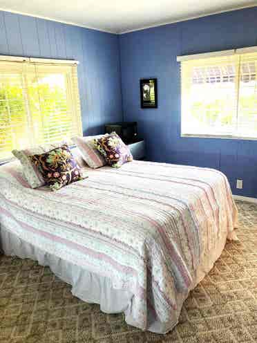 FURNISHED MASTER SUITE W/ POOL