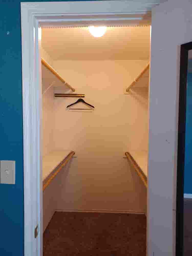 Room available in modern house
